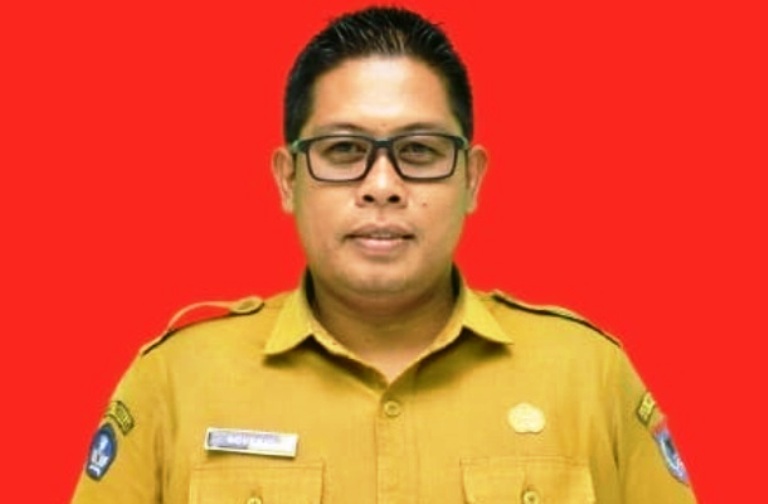 Noverio, S.Pd, GURU SDN 40 PAYAKUMBUH.(TIM LAMAN GURU)