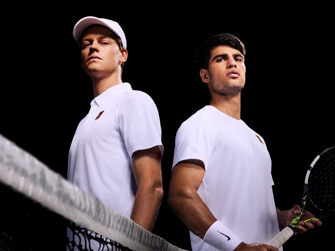 Jannik Sinner dan Carlos Alcaraz akan kembali bertemu di final Grand Slam, kali ini di Wimbledon 2025, Minggu (13/7/2025).(Foto: IG @nike)