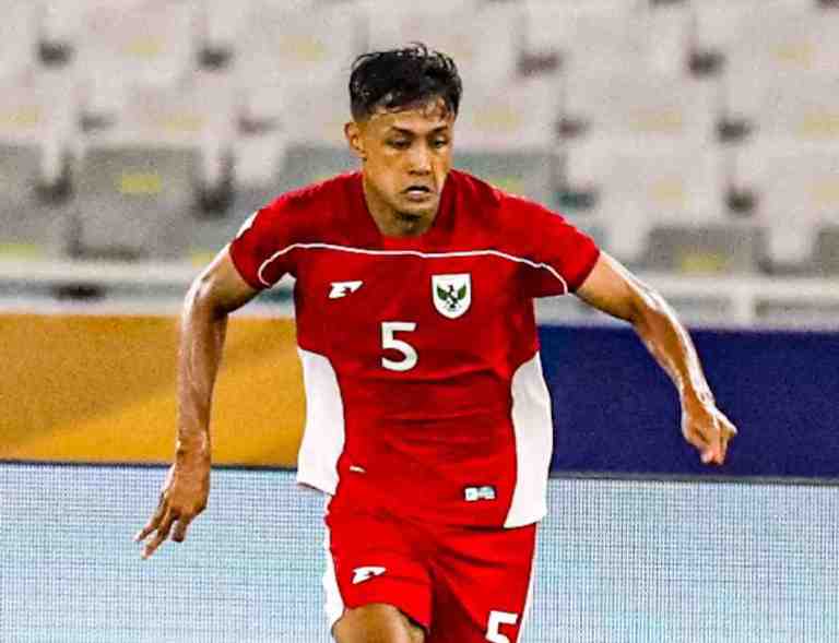 TANTANGAN BERAT: Bek kiri timnas Indonesia U-23 Dony Tri Pamungkas.(SALMAN TOYIBI/JPG)
