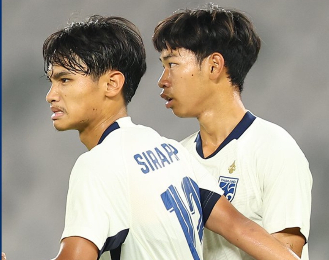 Siraphop Wandee mencetak gol kedua Thailand dalam kemenangan 3-1 atas Filipina di Piala AFF U23, Senin (28/7/2025).