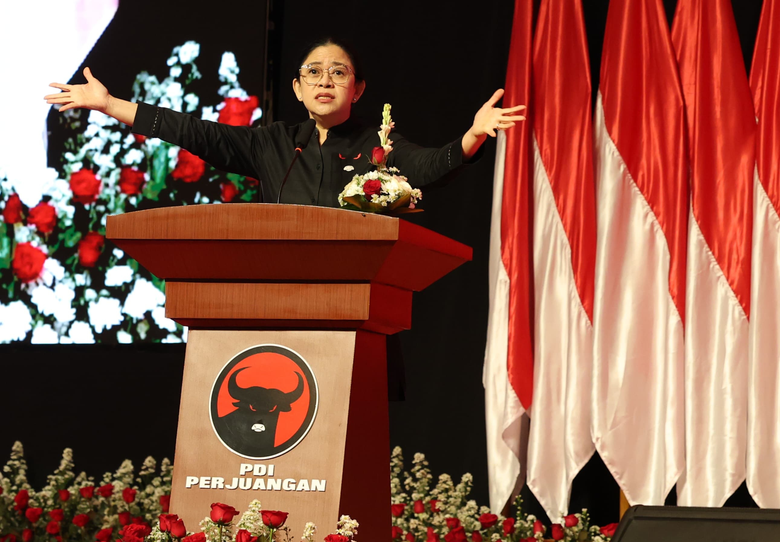 Ketua DPR RI sekaligus Ketua DPP PDI Perjuangan, Puan Maharani, buka Bimtek Fraksi PDI Perjuangan se-Indonesia di Bali.