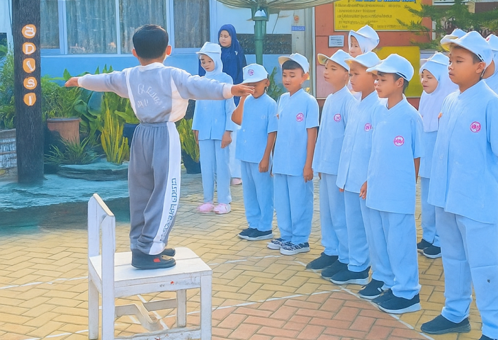 BERSEMANGAT: Semarak Hari Anak Nasional di SDN 21 Payakumbuh. (TIM LAMAN GURU)
