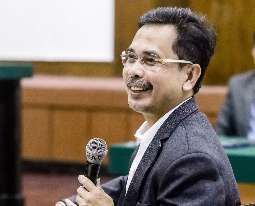 Guru Besar Hukum Kepailitan Universitas Airlangga (Unair) Surabaya, Hadi Subhan, saksi ahli dari PT Jawa Pos. (Foto: JPG)