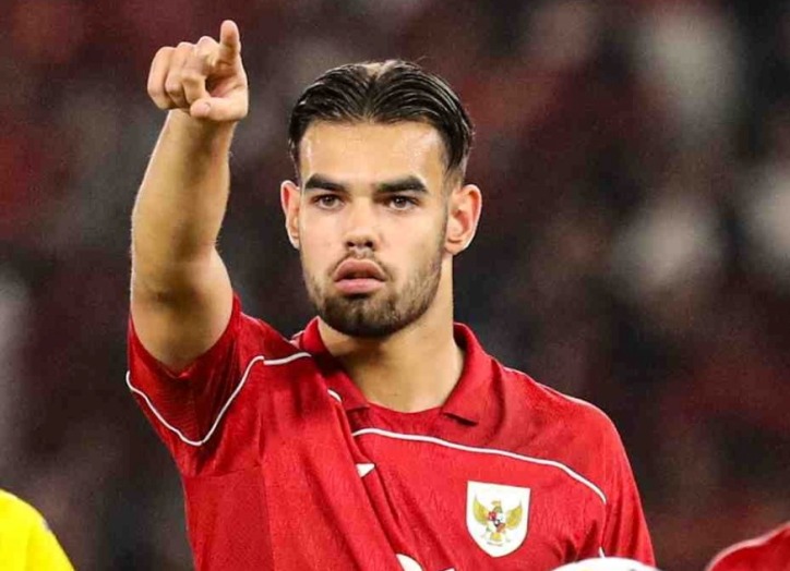 PEMBUKTIAN: Pesepak bola Timnas U-23 Indonesia Jens Raven saat pertandingan melawan Malaysia pada laga penyisihan grup Piala AFF U-23 di Stadion Utama Gelora Bung Karno, Jakarta, Senin (21/7).