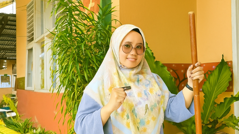 Vivi Detika Hutria, S.Pd, SDN 21 PAYAKUMBUH.(TIM LAMAN GURU)