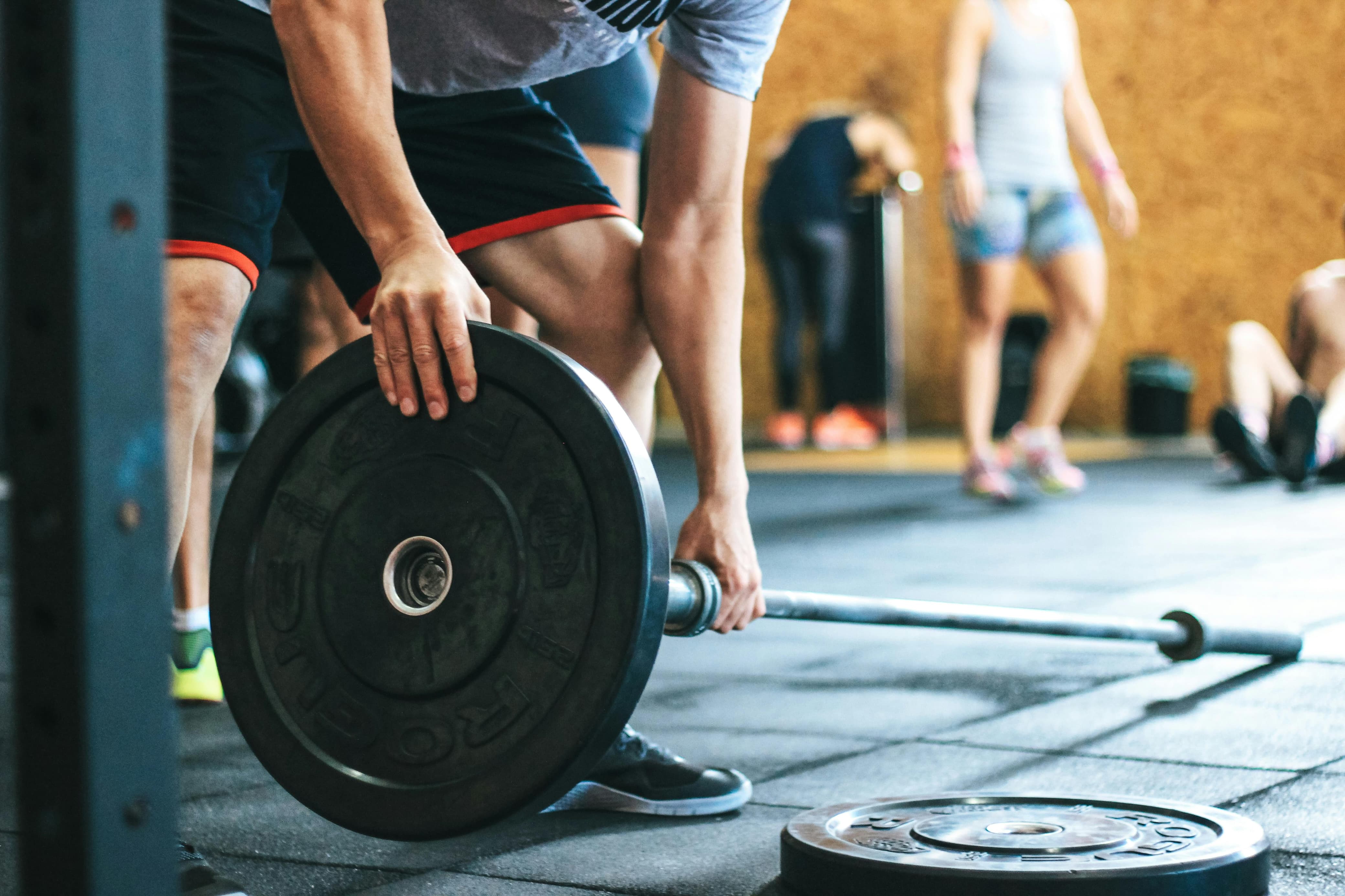 Ilustrasi nge-gym untuk menjaga kebugaran tubuh.&nbsp;(pexels.com)