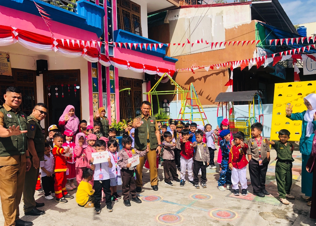 Sidak Satgas KTR Bukittinggi pastikan area bermain anak terbebas dari rokok. (Foto: ATC)