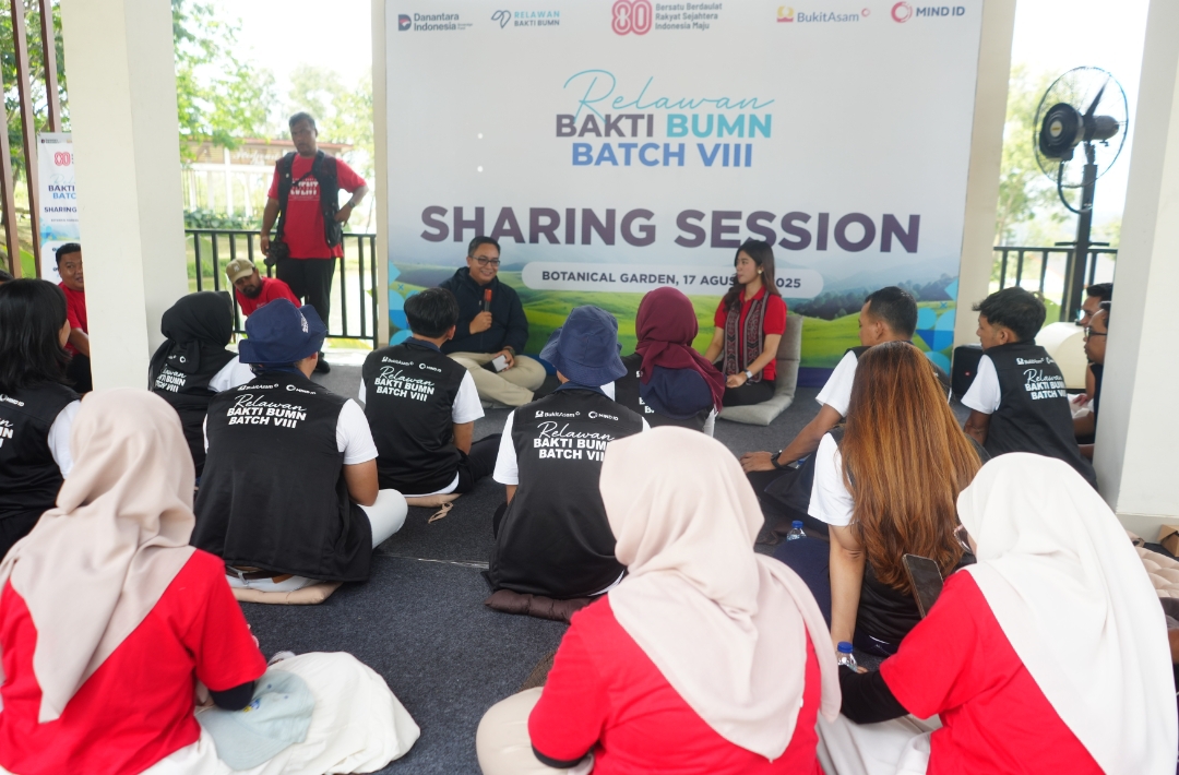 PTBA menjadi tuan rumah sekaligus mendampingi 10 relawan terpilih dari berbagai BUMN di Indonesia.(Foto: Corcom PTBA)