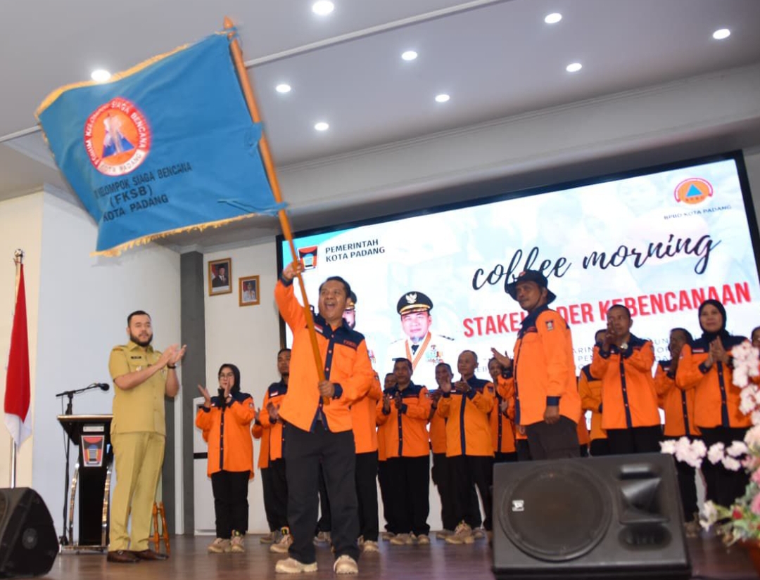 Pelantikan pengurus FKSB Padang 2025&ndash;2030, di Gedung Bagindo Aziz Chan Youth Center, Selasa (19/8/2025). (Foto: Prokopim)