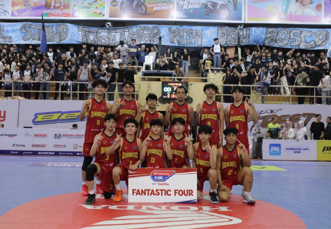 SMA Don Bosco Padang menang telak 50-18 atas SMAN 7 Padang dalam lanjutan Honda DBL With Kopi Good Day 2025 West Sumatra. (Foto: Gilang/DBL)