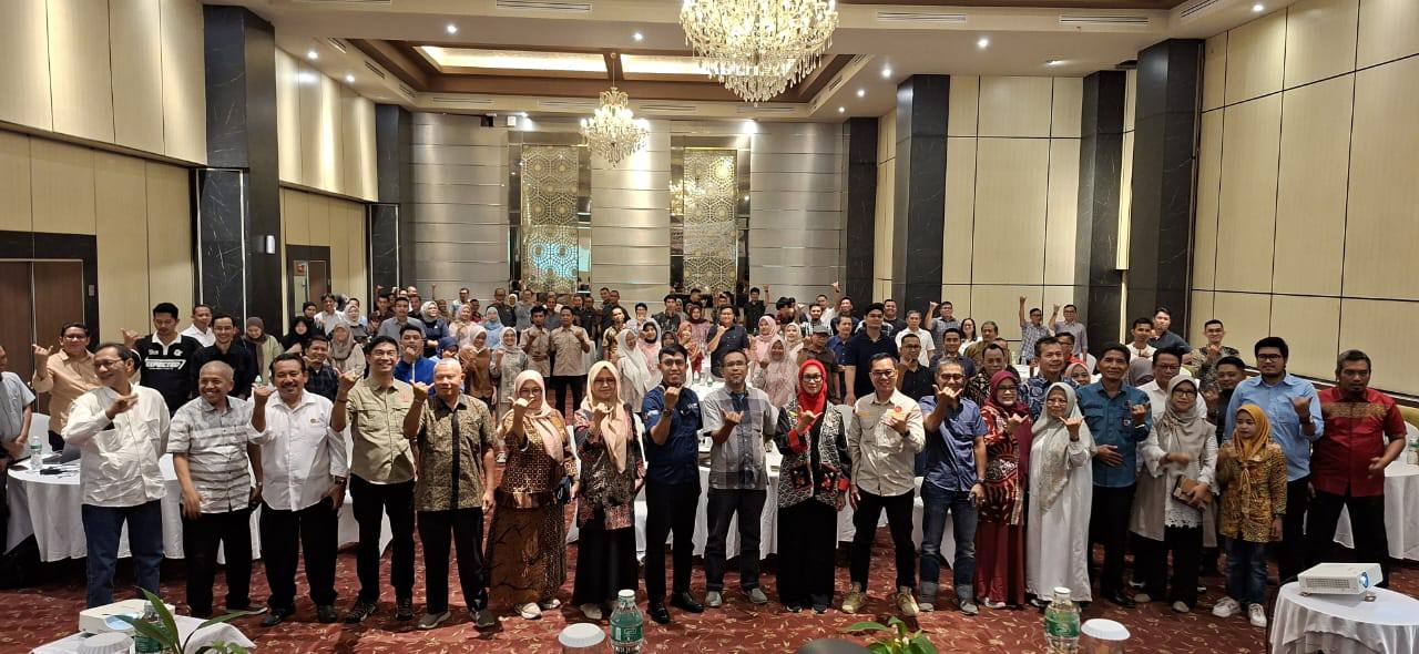 Pemko Padang sosialisasikan Perpres 46/2025 tentang pengadaan barang dan jasa serta katalog INAPROC versi 6 untuk transparansi, dukungan UMKM, dan pembangunan infrastruktur.