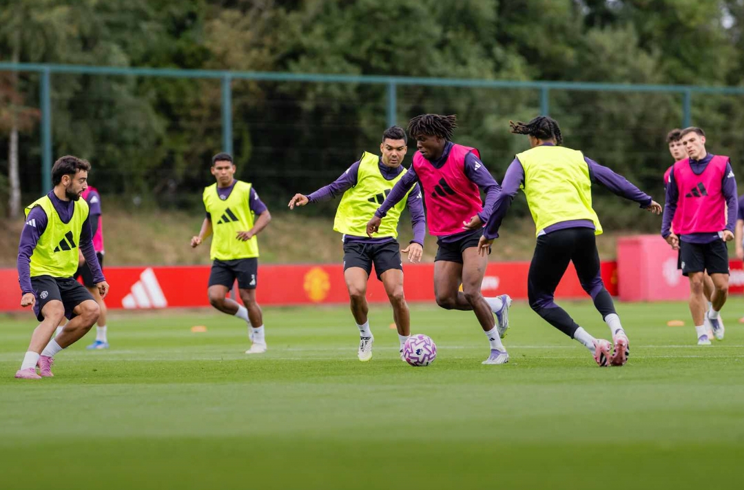 Para pemain Manchester United latihan jelang laga melawan Fulham, Minggu (24/8) pukul 22:30 WIB.(Foto: Manchester United)