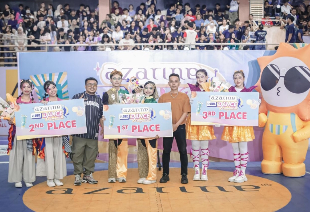 Penghargaan untuk Best Three Azarine DBL Dance Competition 2025 West Sumatra.(Foto: DBL Indonesia)