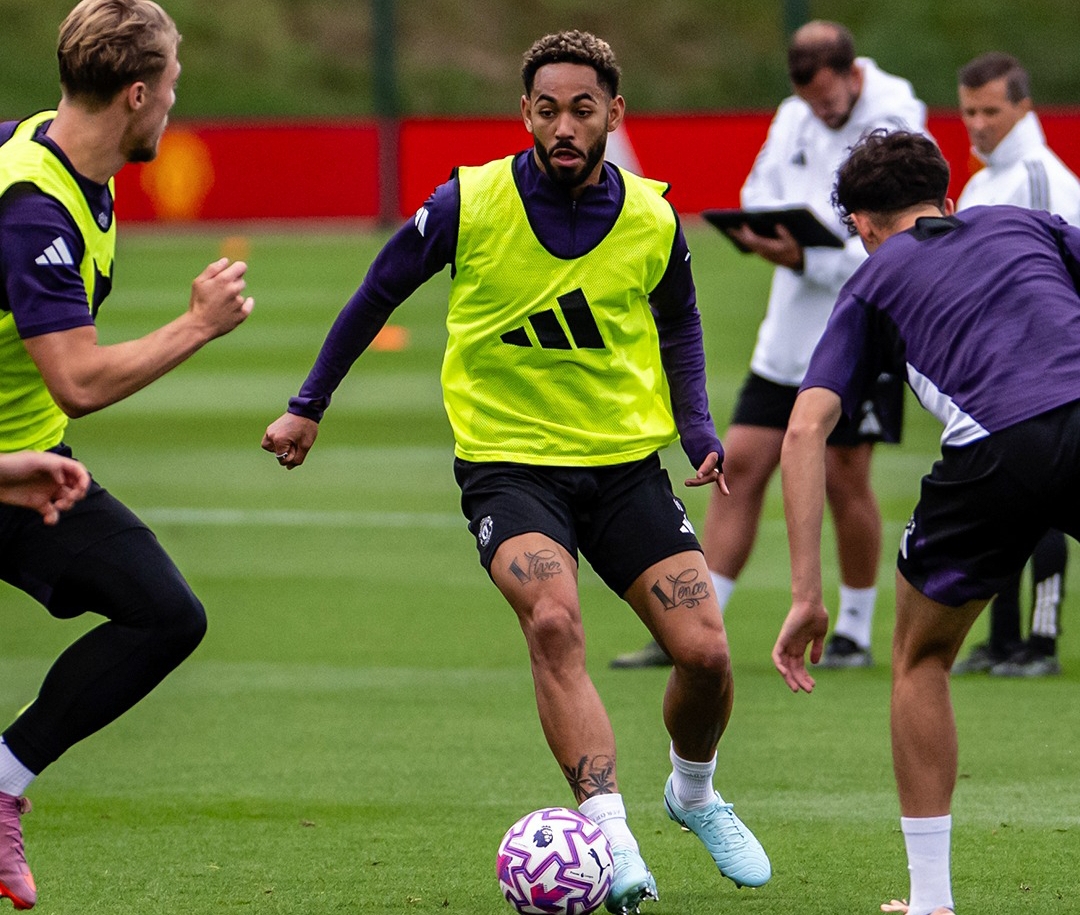 Pemain Manchester United latihan persiapan laga tandang melawan Fulham di lanjutan Premier League. (Foto: IG Manchester United)