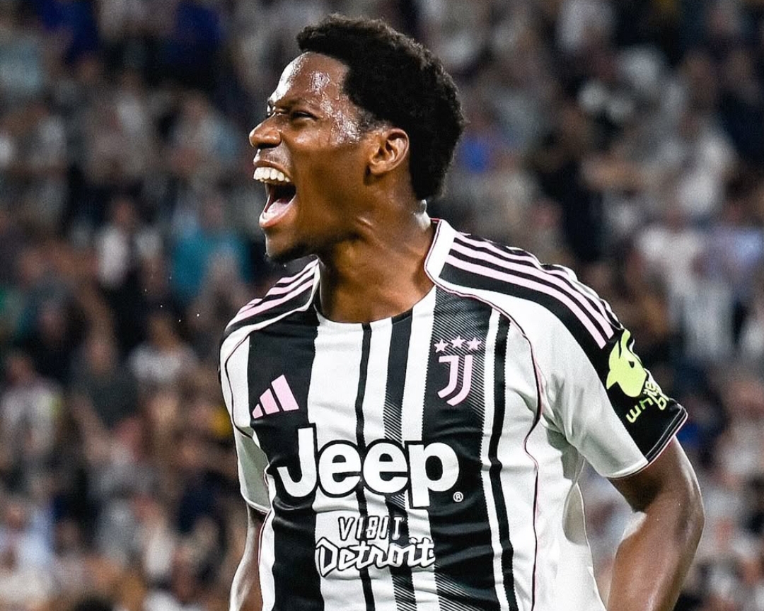 Selebrasi Jonathan David usai cetak gol debutnya di Juventus saat mengalahkan Parma 2-0 di laga perdana Series A. (Foto: IG Juventus)
