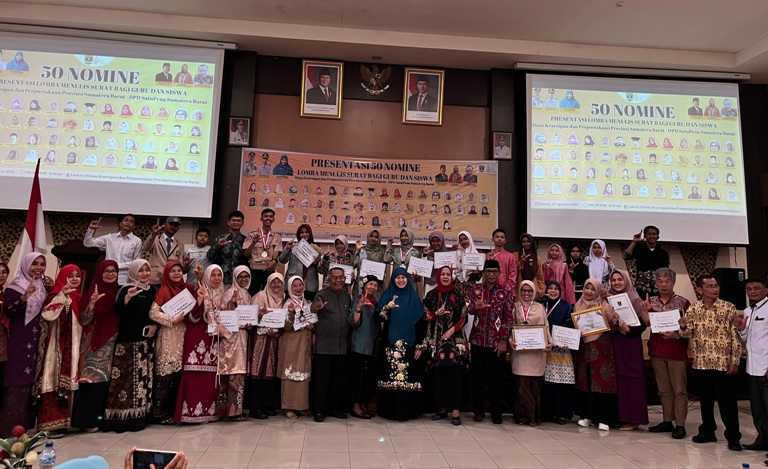 DUKUNGAN: Suasana kegiatan presentasi lomba menulis surat bagi guru dan siswa.
