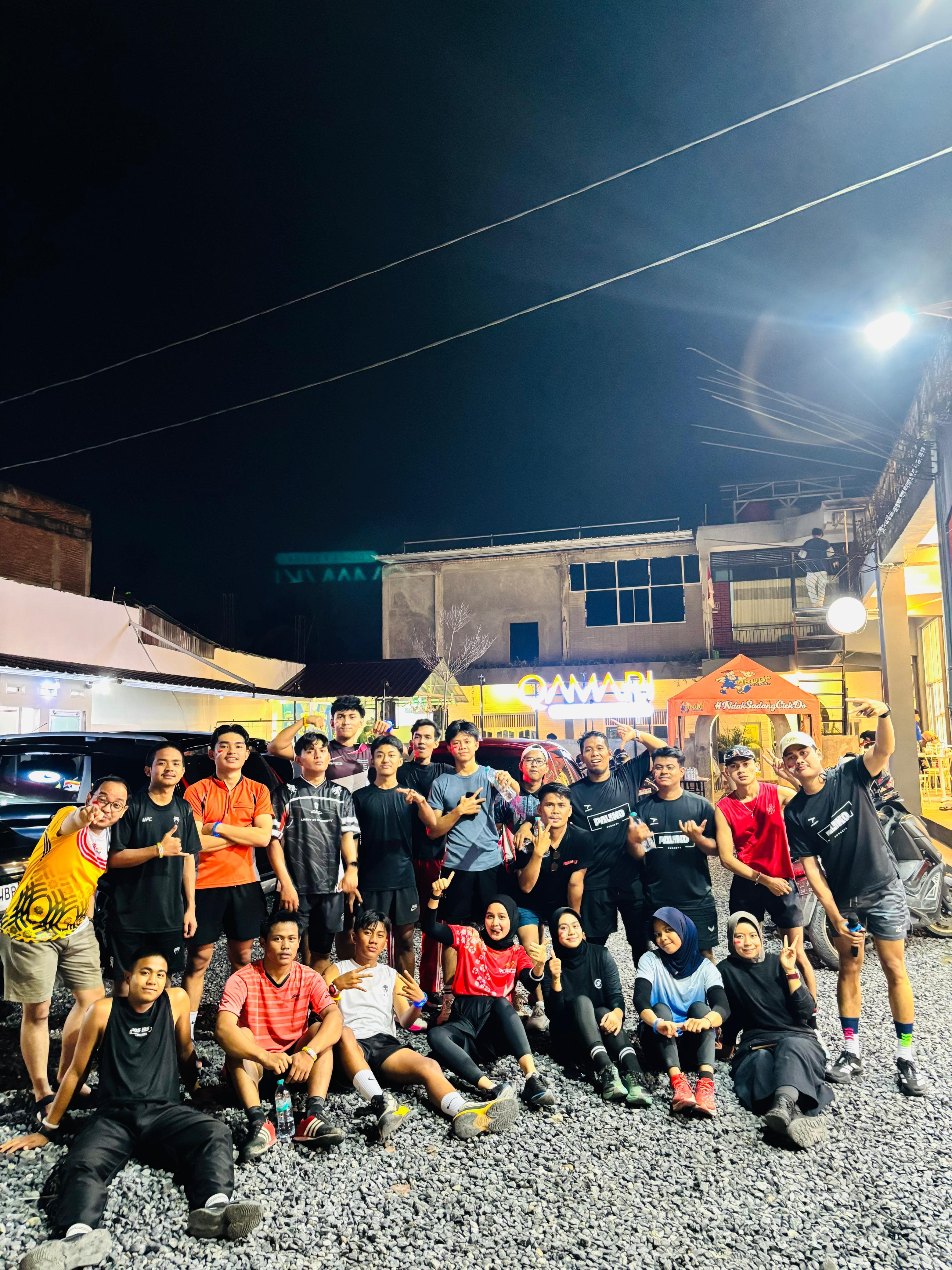 Komunitas Paliko Runners usai melaksanakan kegiatan Balari Malam.