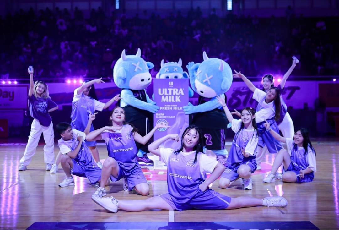 Ultra Milk luncurkan varian baru Blueberry Blast secara eksklusif di Honda DBL 2025 Seri Surabaya. (Foto: DBL Indonesia)