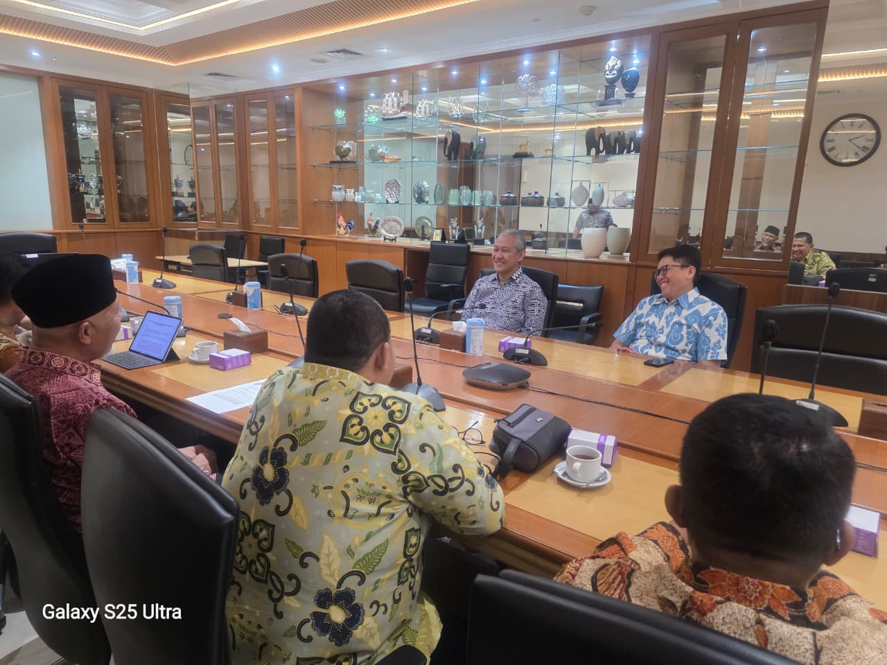 Pemprov Sumbar matangkan rencana penerbitan sukuk daerah, Gubernur Mahyeldi temui Kemenkeu.