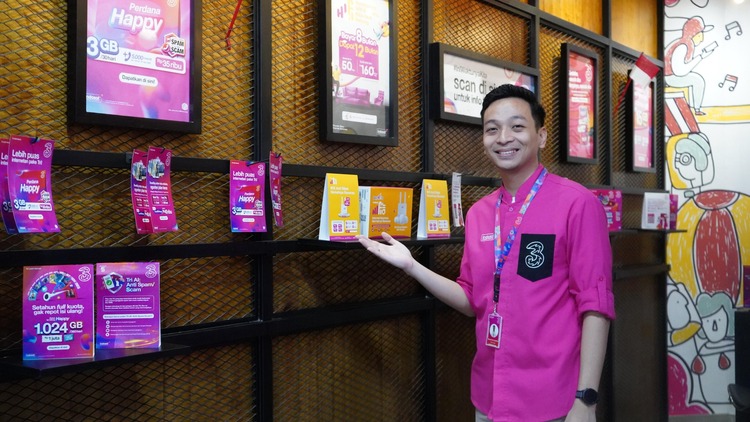Indosat Ooredoo Hutchison rayakan Harpelnas 2025 dengan promo paket data, diskon spesial, dan hadiah istimewa bagi pelanggan IM3, Tri, dan HiFi di seluruh Indonesia.