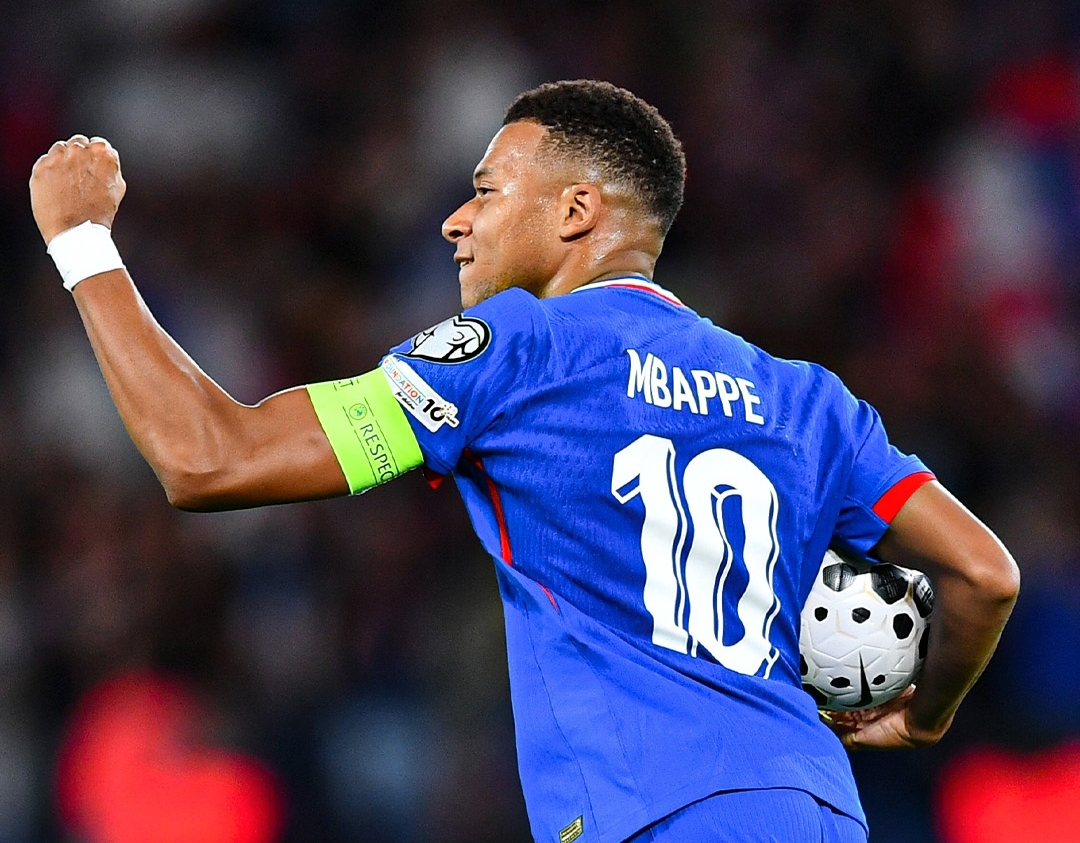 Selebrasi Kylian Mbappe usai cetak gol penyama kedudukan dalam laga Prancis vs Islandia di kualifikasi Piala Dunia 2016.(Foto: Instagram @realmadrid)