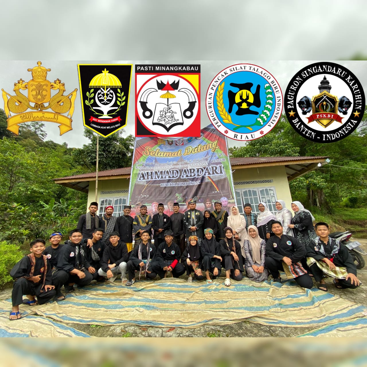 Suasana penuh khidmat dan kearifan lokal terasa kental saat tokoh adat nasional, Rajo Alam Luhak Nan Tigo, Tubagus Dato&rsquo; Pesisir Ahmad Abdari, bersilaturahmi ke Nagari Kamangmudiak.