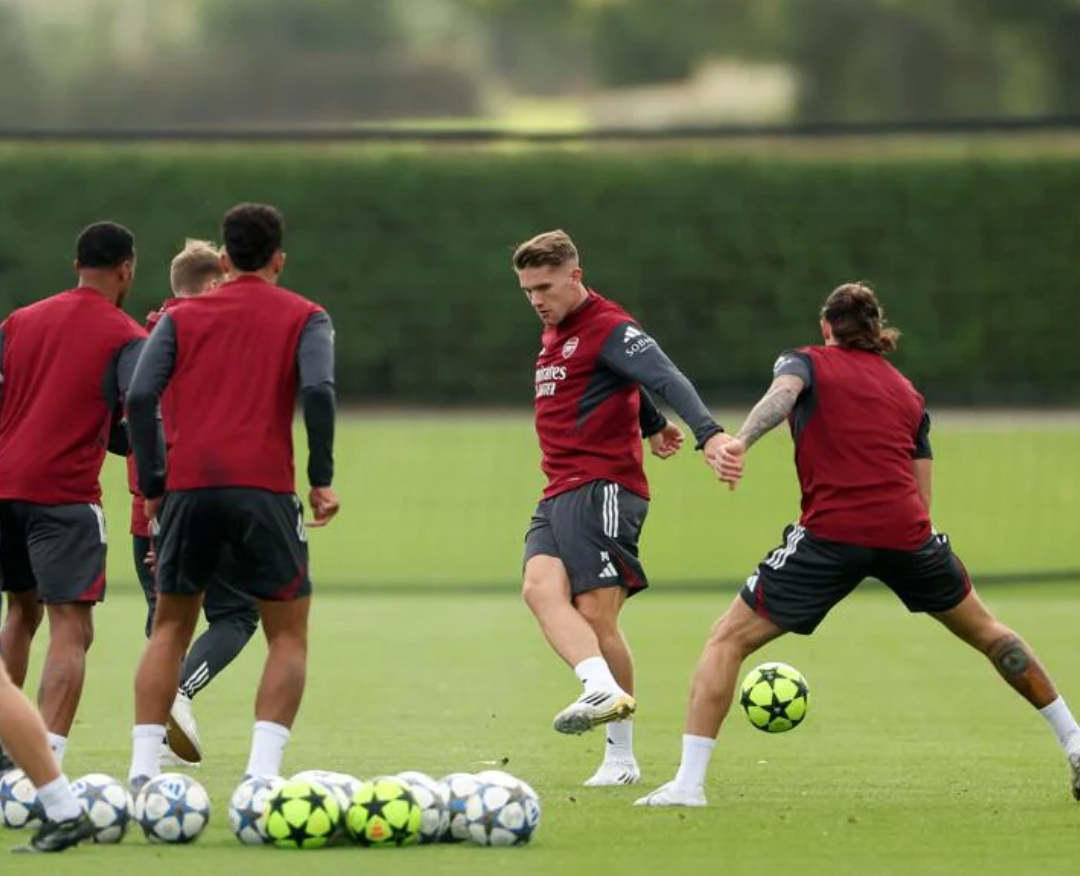 Para pemain Arsenal menjalani sesi latihan jelang laga Liga Champions 2025/2026 melawan Athletic Bilbao di San Mam&eacute;s. (Foto: UEFA.com)