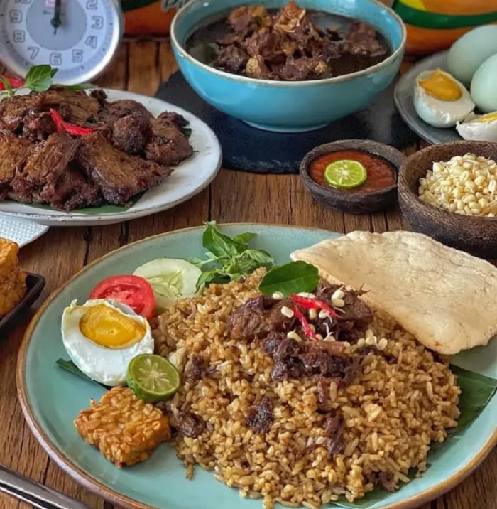 Masakan nusantara bisa dibuat praktis tanpa ribet. Dari nasi goreng hingga rendang instan, cita rasa khas Indonesia tetap bisa hadir di rumah.