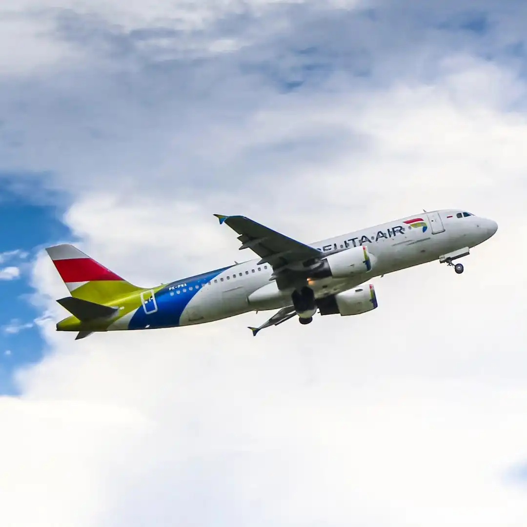 Rencana merger Pelita Air dan Garuda Indonesia menuai sorotan, karena berpotensi menimbulkan masalah baru bagi industri penerbangan nasional.