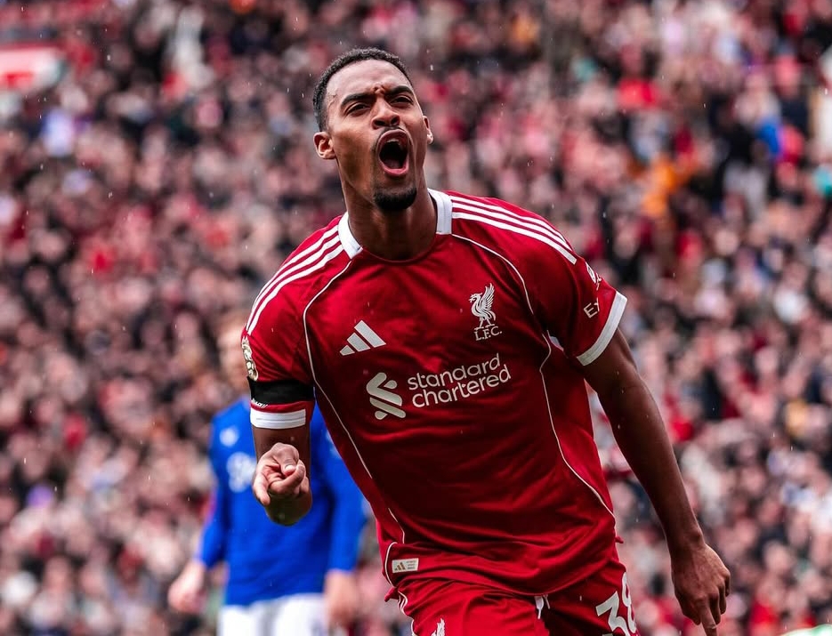 Ryan Gravenberch merayakan gol saat Liverpool mengalahkan Everton 2-1 pada Derby Merseyside Premier League di Anfield.(Foto: Instagram @ryanjiro_ )