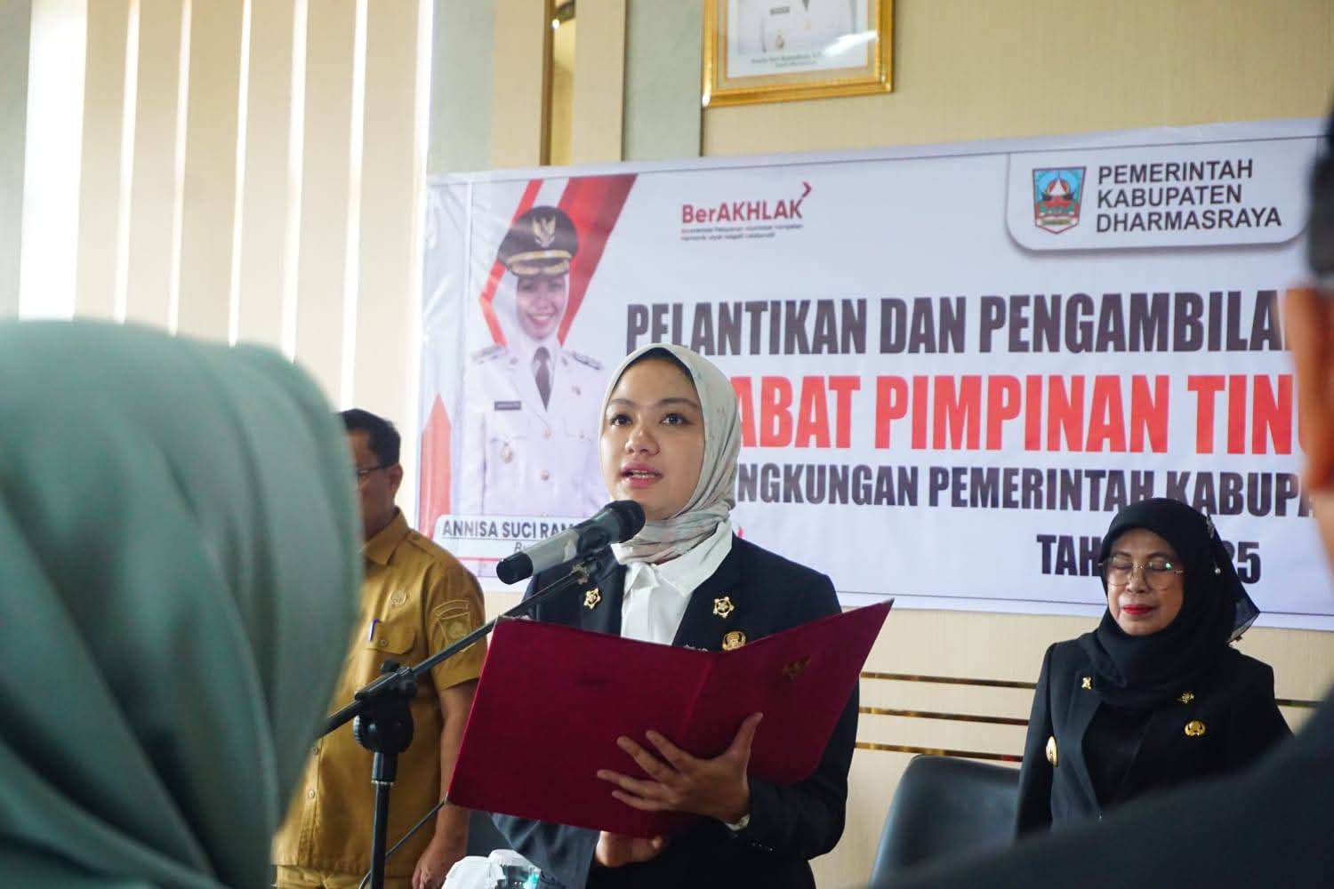 Bupati Dharmasraya Annisa Suci Ramadhani