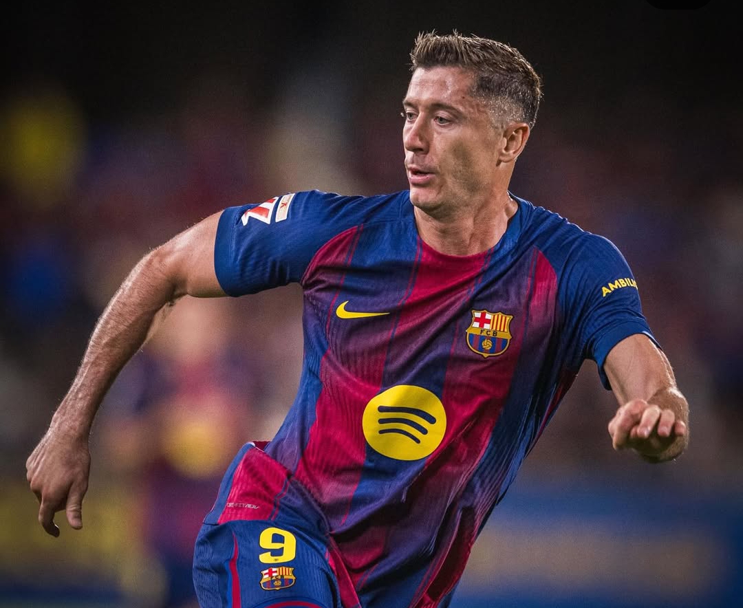Penyerang Barcelona, Robert Lewandowski, finis di peringkat ke-17 Ballon d&rsquo;Or 2025.(Foto: Instagram @_rl9)