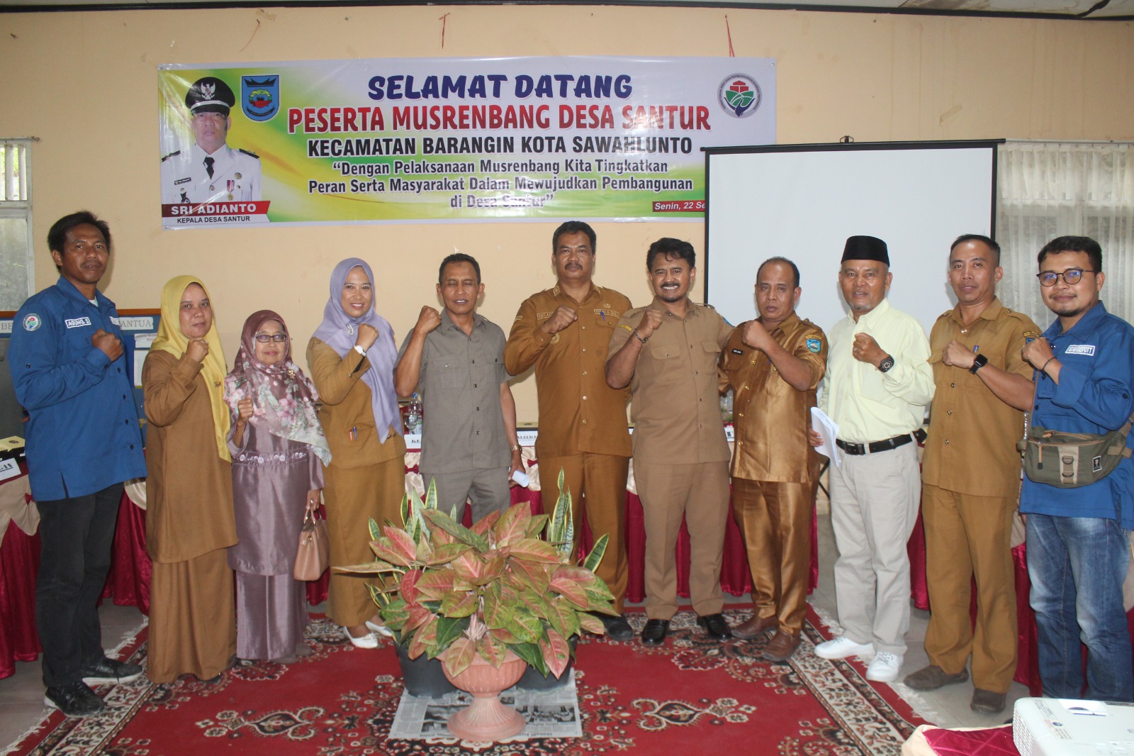 Musrenbang Desa Santur Sawahlunto tetapkan lima prioritas pembangunan 2026, termasuk kantor desa baru, jalan wisata Puncak Manise, dan pemberdayaan masyarakat.