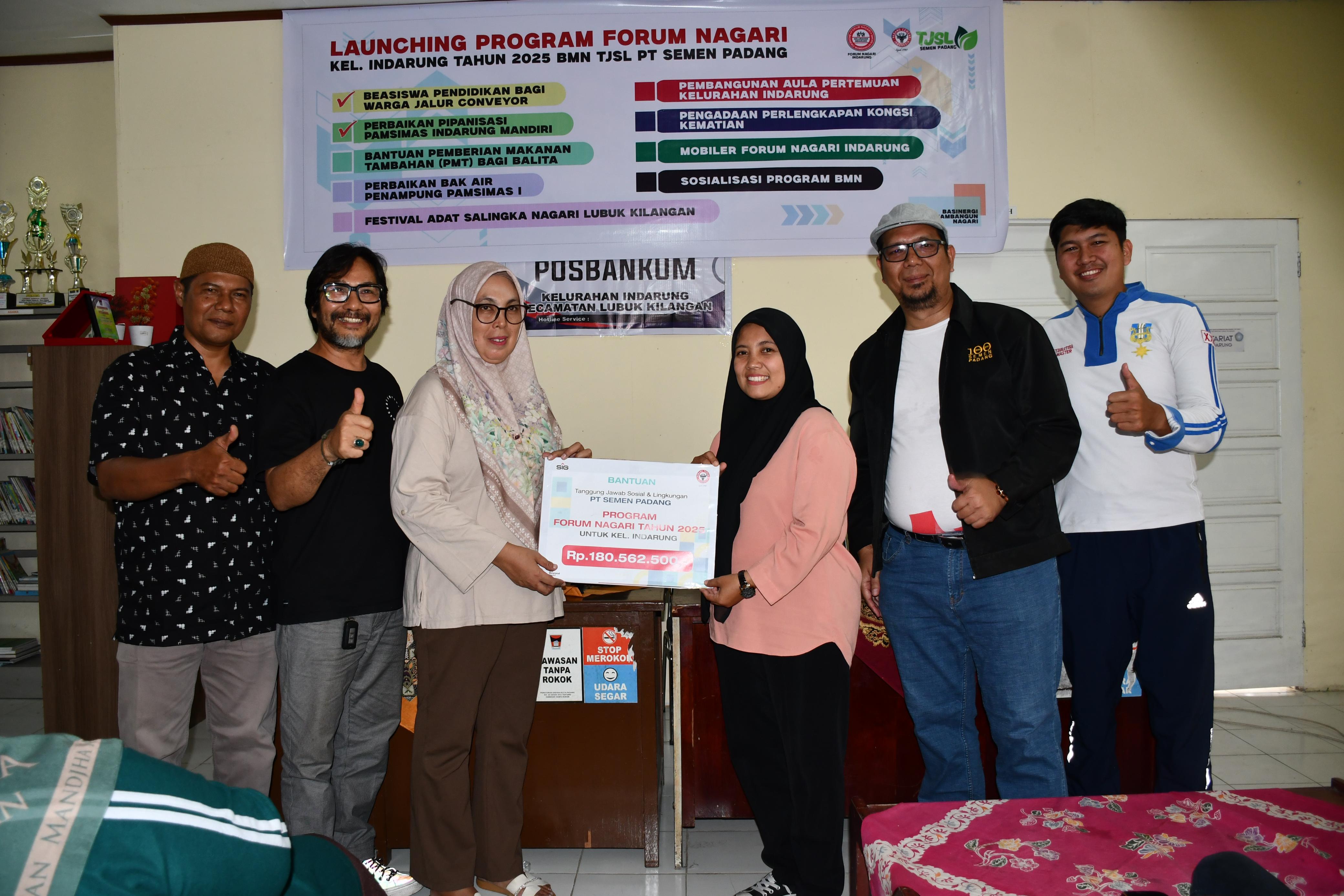 Forum Nagari Kelurahan Indarung memperoleh total dukungan PT Semen Padang melalui Program BMN tahun 2025 mencapai Rp180 juta untuk 9 kegiatan.