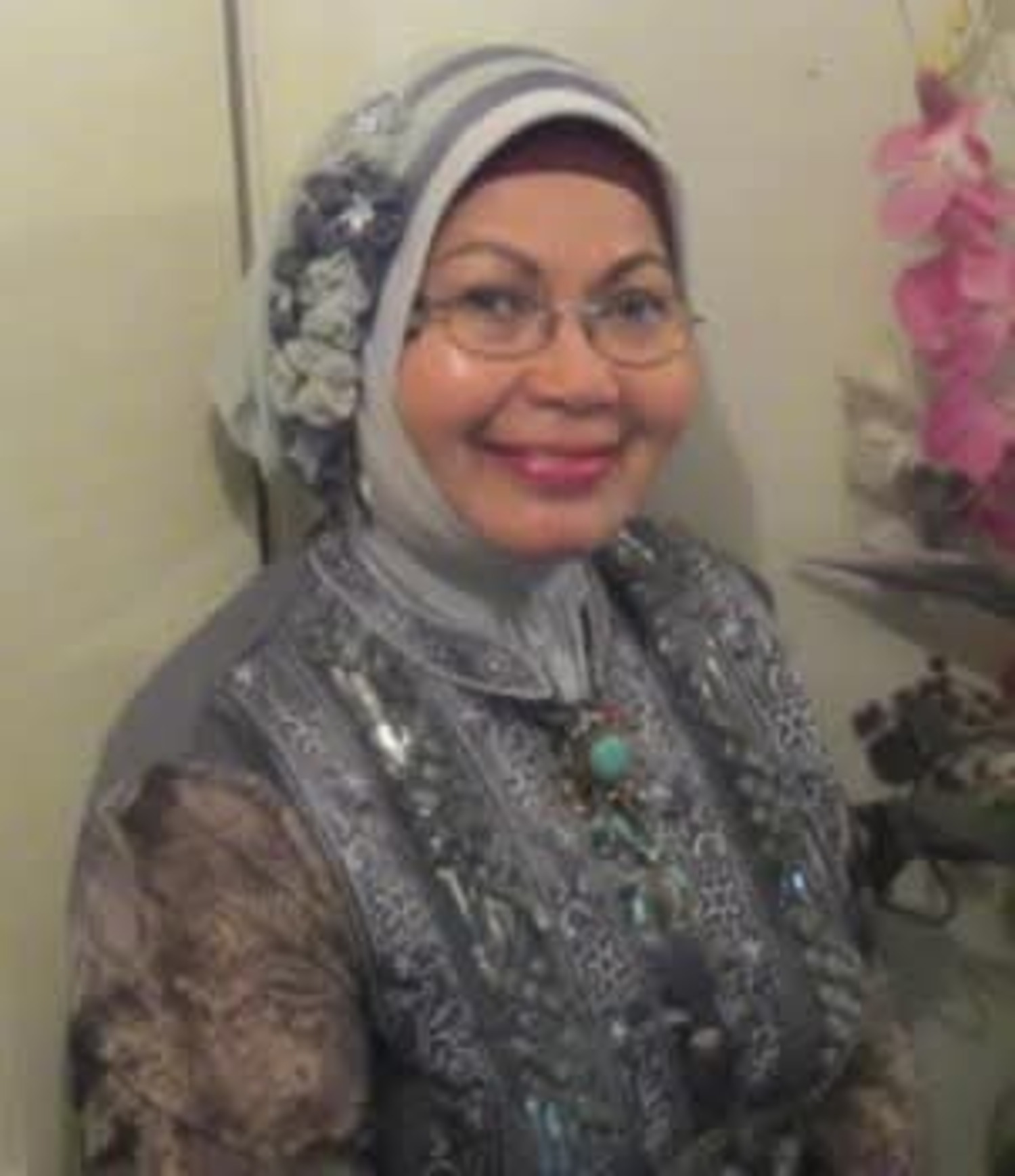 Ketua TIGO-M, Dra. Nurbaini McKosky, MSc (Chem), MSc (FST).