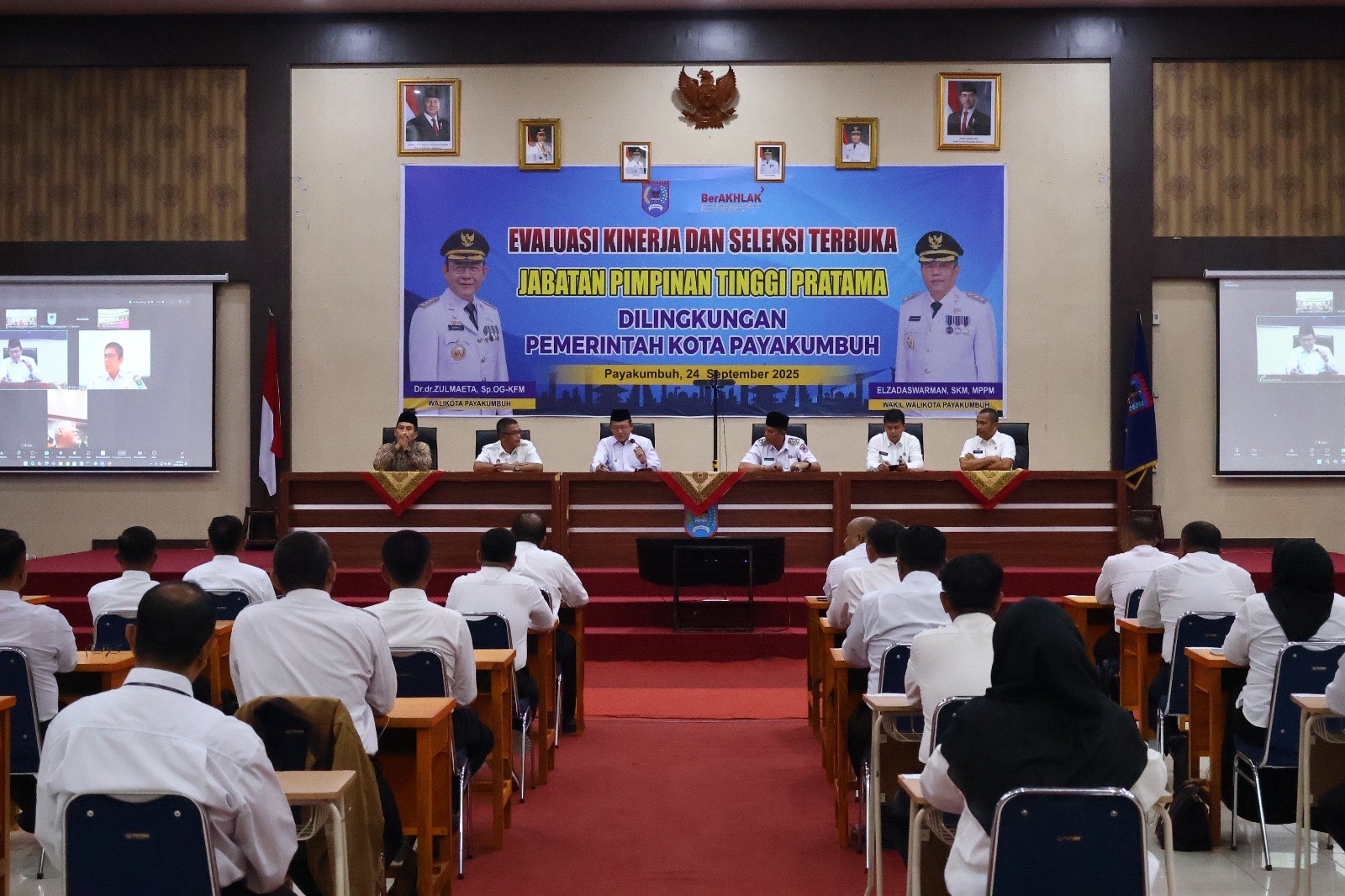 TRANSPARAN: Wali Kota Payakumbuh, Zulmaeta, membuka secara resmi Seleksi Terbuka Jabatan Pimpinan Tinggi Pratama di Aula Ngalau Indah, Balai Kota Payakumbuh, disaksikan Wakil Wali Kota Elzadaswarman.