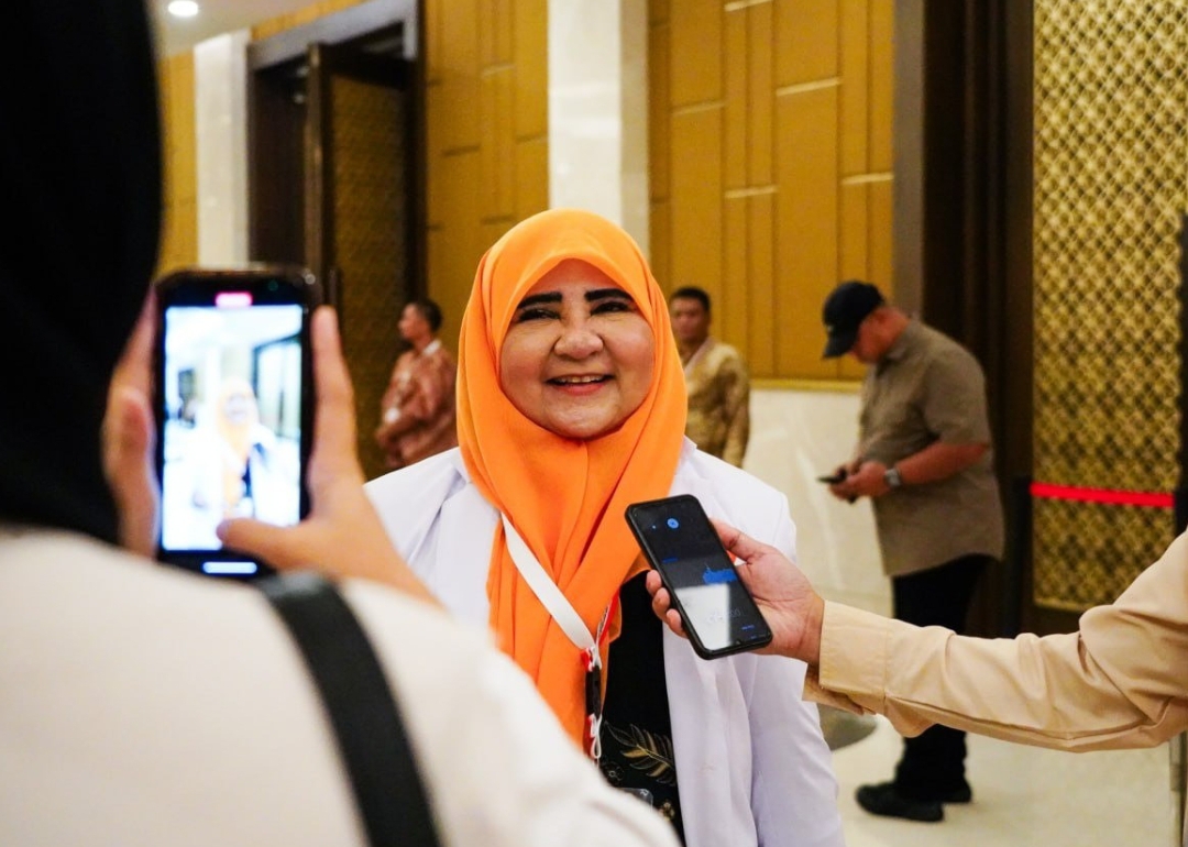 Anggota DPR RI Fraksi PKS, Nevi Zuairina diwawancarai media di sela menghadiri Munas VI PKS di Jakarta.(Foto: Tim NZ)