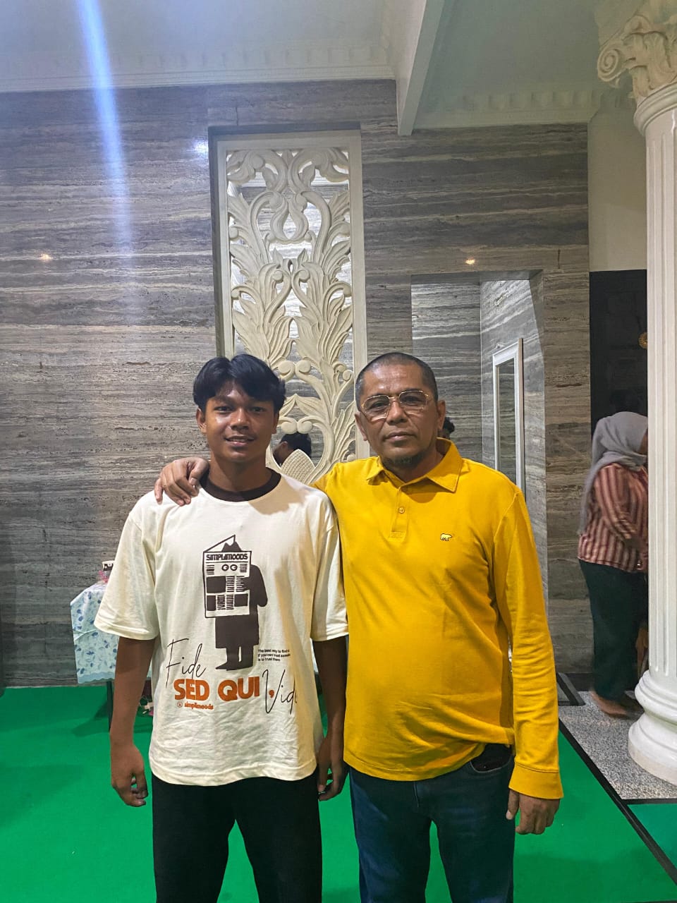 Andika Yonaldi bersama Owner Josal FC Piaman, H Arisal Aziz.