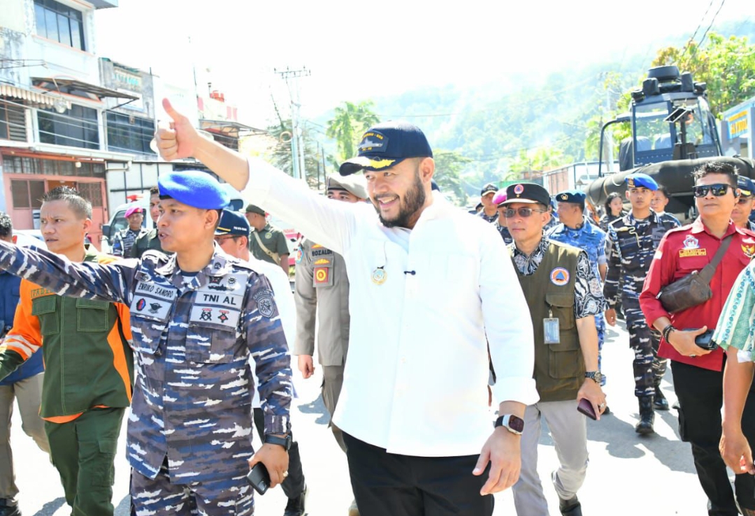 Wali Kota Padang Fadly Amran hadir dalam pembukaan bakti sosial dan kesehatan HUT ke-80 TNI yang digelar Kodaeral II Padang. (Foto: Prokopim)