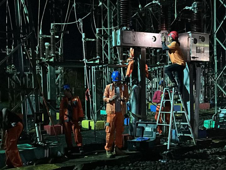 Ketua MPU Aceh Abu Sibreh apresiasi kerja keras PLN pulihkan listrik padam di Aceh, sebut dedikasi petugas wujud pengabdian masyarakat.