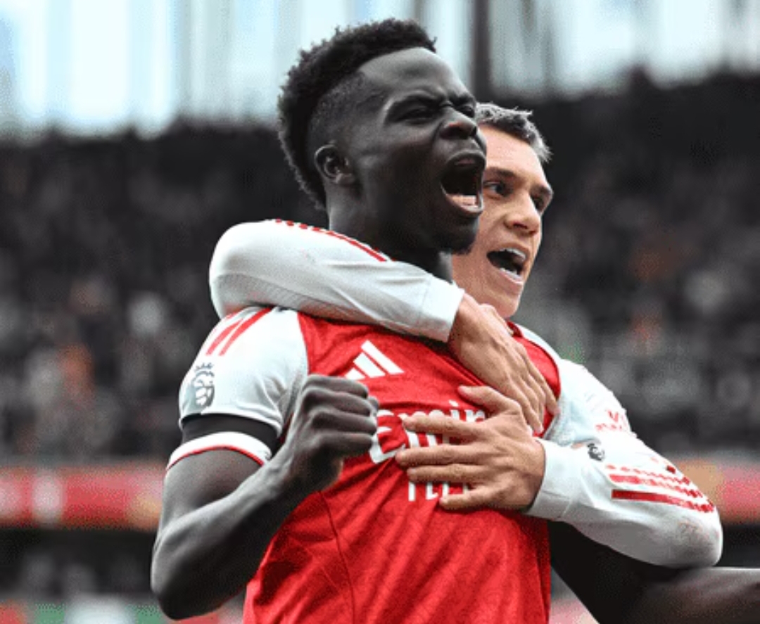 Bukayo Saka cetak gol penalti ke-100 di penampilan Premier League ke-200 saat Arsenal kalahkan West Ham 2-0, Arteta rayakan laga ke-300. (Foto: Arsenal.com)