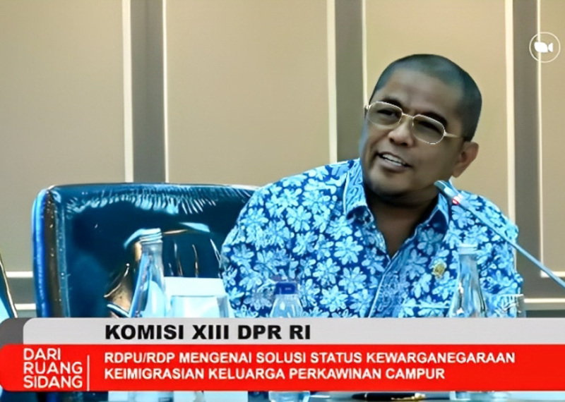 Anggota Komisi XIII DPR RI dari Fraksi PAN, H. Arisal Aziz soroti lambannya proses kewarganegaraan keluarga kawin campur dibanding pemain naturalisasi.