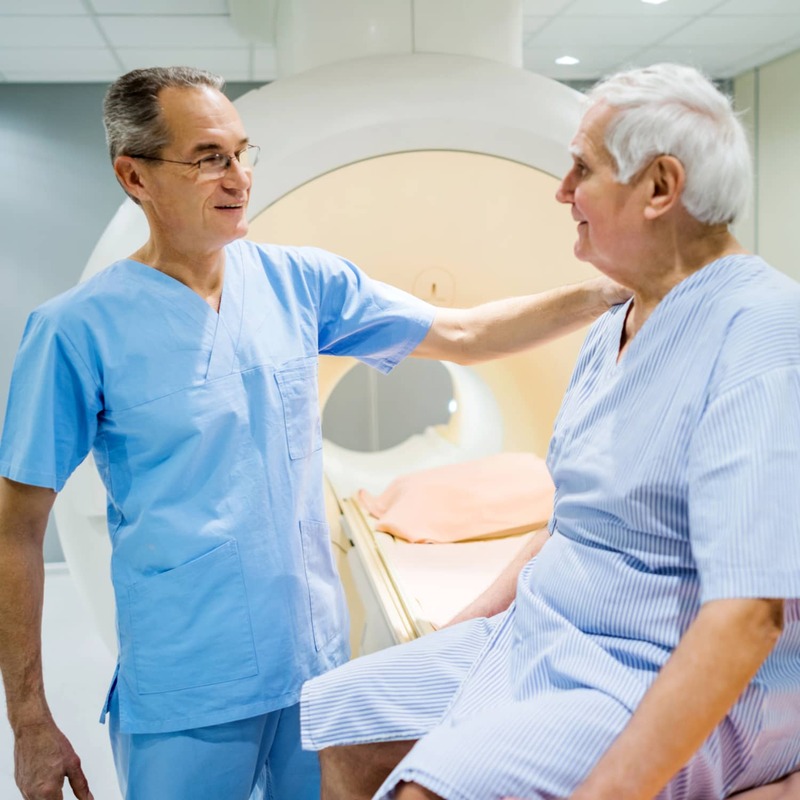 Studi terbaru tunjukkan radioterapi dosis rendah bantu kurangi nyeri osteoartritis lutut tanpa efek samping serius, hasil uji klinis tunjukkan harapan baru. (Foto yale medicine)