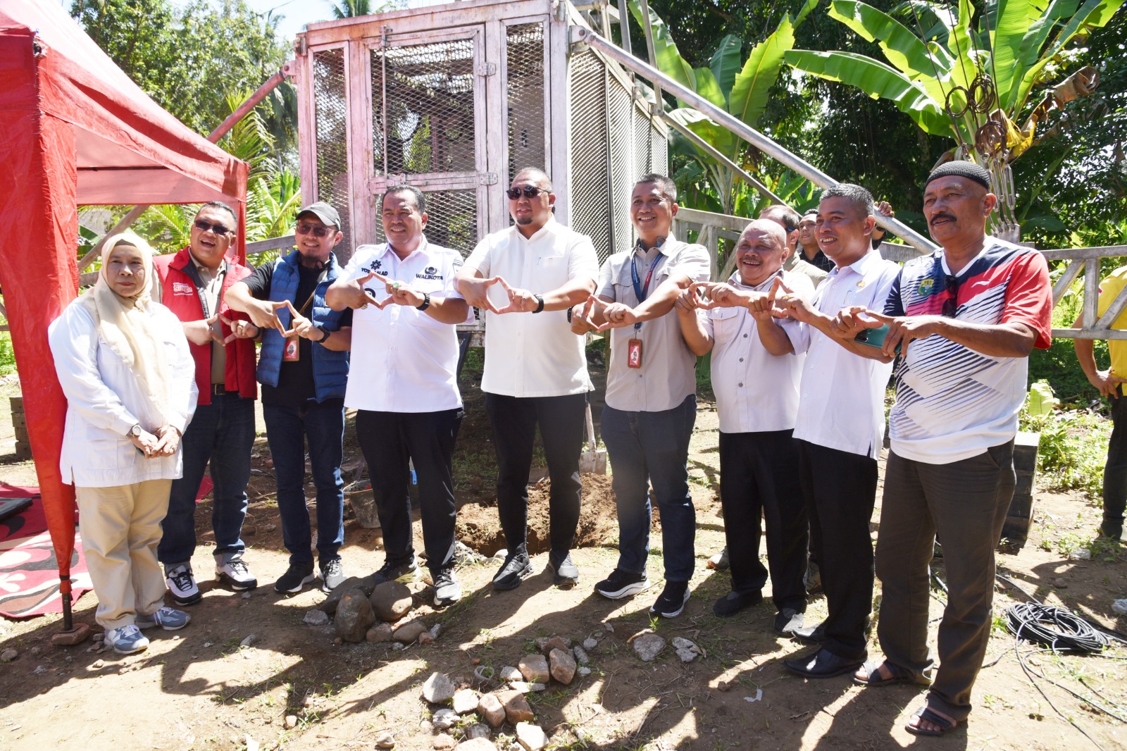 Andre Rosiade resmikan pembangunan BTS Telkomsel di Desa Sungai Rambai berkat lobi Wali Kota Pariaman Yota Balad demi pemerataan akses internet, Rabu (8/10/2025).