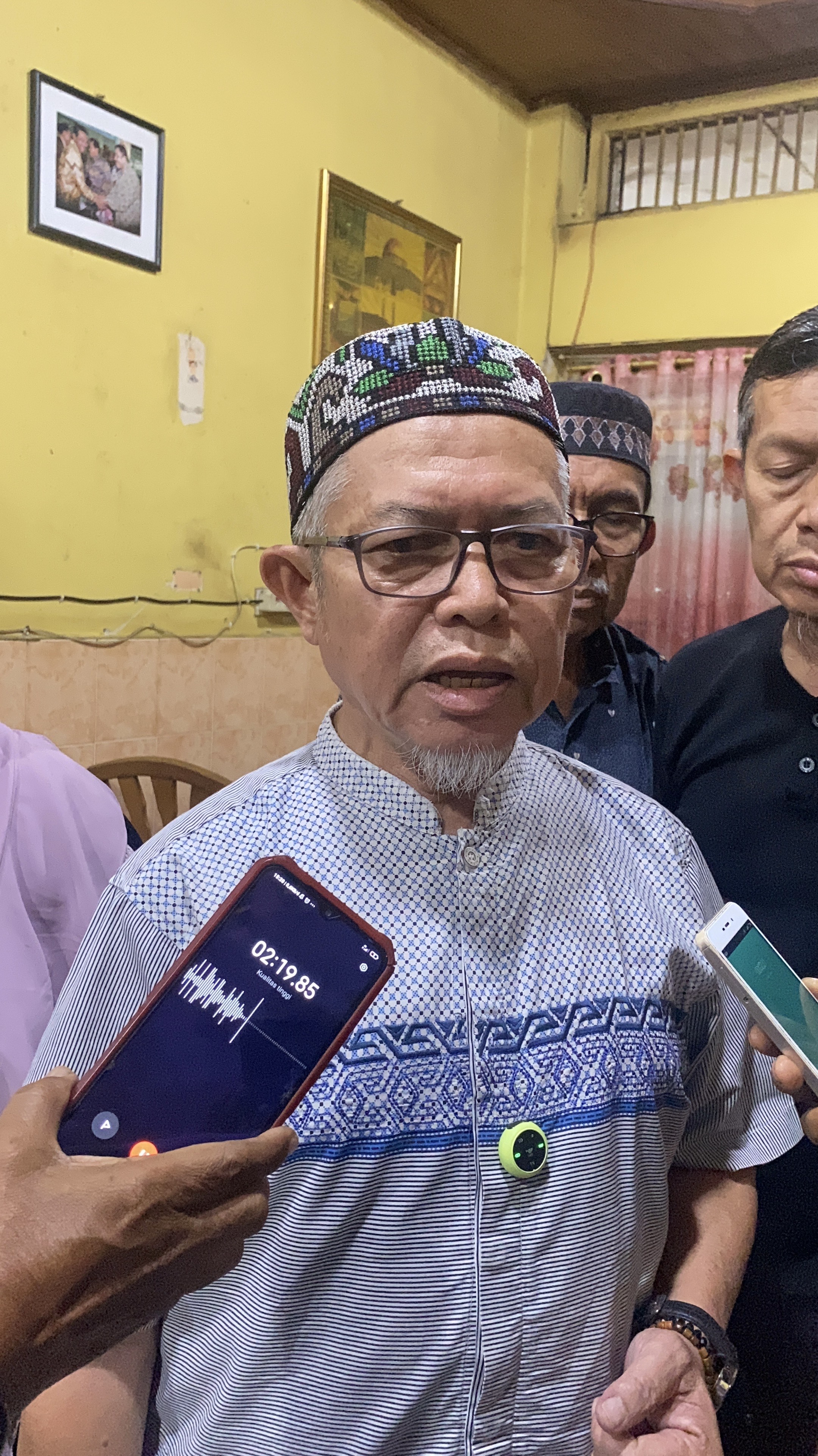 TEGAS: Ketua IP3, Esa Muhardanil, didampingi Dian dan sejumlah pengurus IP3 lainnya ketika memberikan keterangan kepada awak media pada Selasa (7/10).