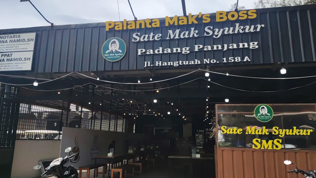 Sate Mak Syukur yang berlokasi di Jalan Hangtuah No.158 A, Padang.
