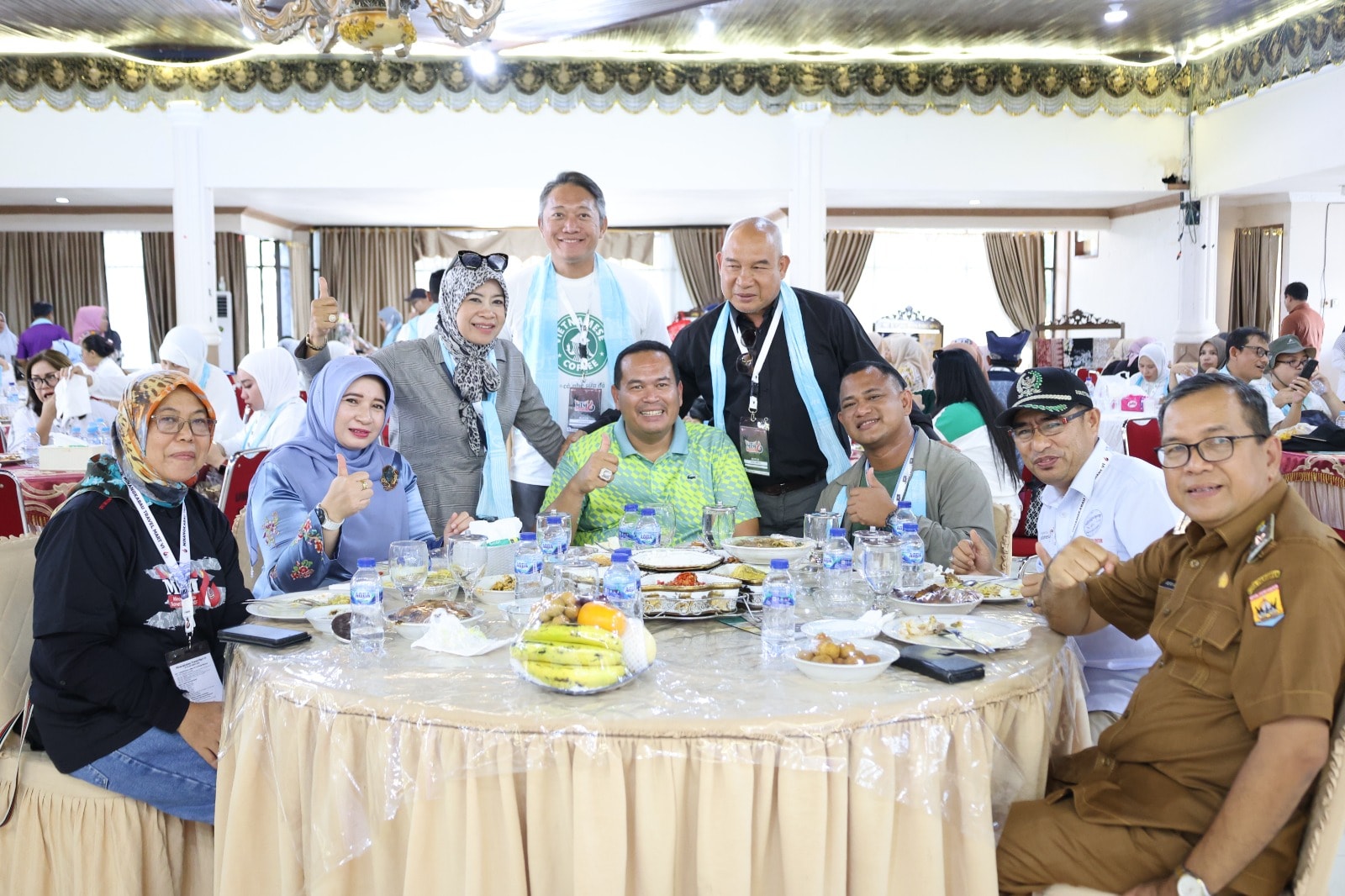 Wali Kota Pariaman, Yota Balad, saat menjamu rombongan Asosiasi Pelaku Pariwisata Indonesia (ASPPI) di Balairung Rumah Dinas Wali Kota Pariaman, Selasa (7/10/2025).