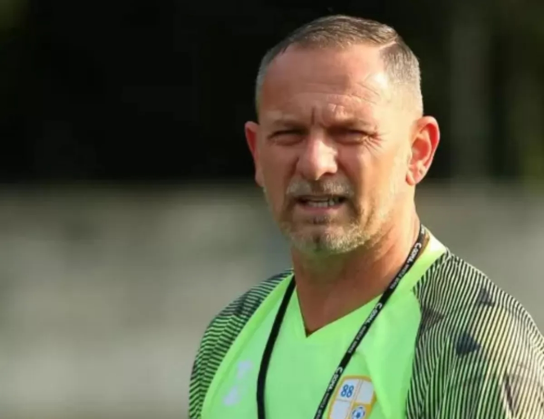 Dejan Antonic saat melatih Barito Putera. (Foto: Dok. JawaPos.com)