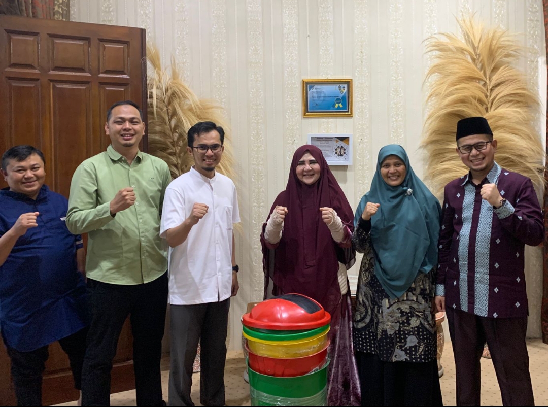 Anggota DPR RI Fraksi PKS Hj. Nevi Zuairina saat melakukan konsolidasi dengan pengurus DPTD PKS. (Foto: Tim NZ)