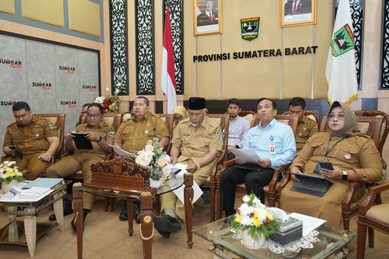Pembahasan penerbitan Sukuk Daerah secara daring bersama Dirjen Pengembangan Keuangan, Kementerian Keuangan RI, Senin (13/10/2025).